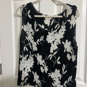 Ladies short sleeve blouse